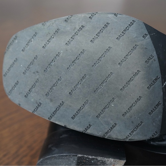 Balenciaga boots - Picture 9 of 16